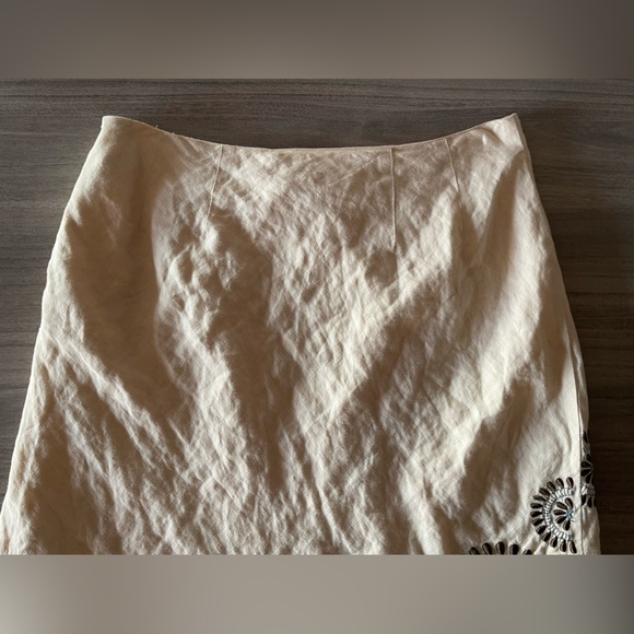 Willi Smith Linen Skirt - Embroidered Medallions - Size 6 - Picture 8 of 16